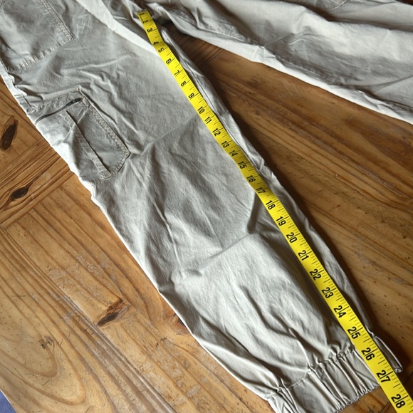 Guess Cargo Pants Size 4 - Picture 2 of 6